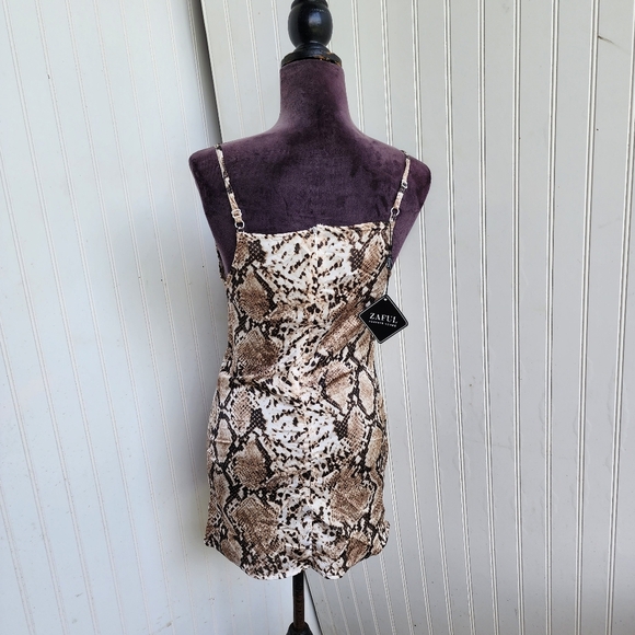 NWT Zaful Women's Sleeveless Sundress Snake Print Satin Mini Dress Brown Sz S - Picture 5 of 13